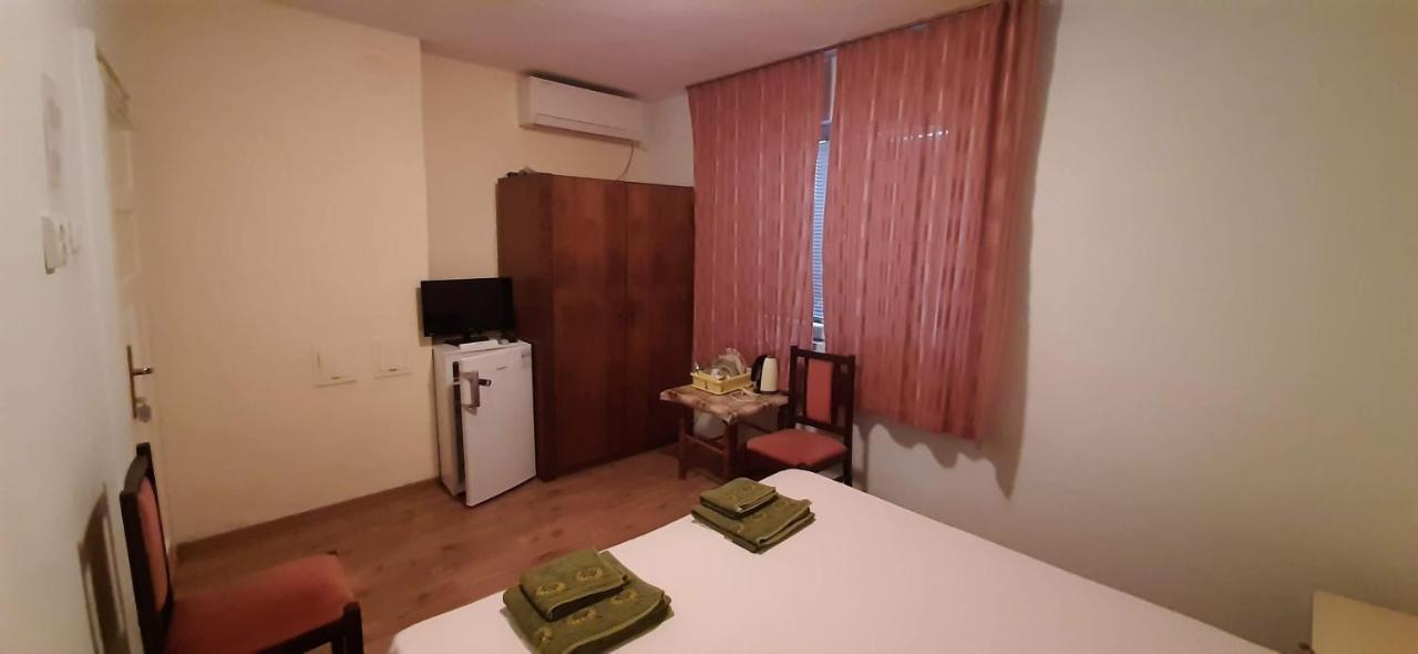 Dobrevi Guest House Sozopol Exteriör bild