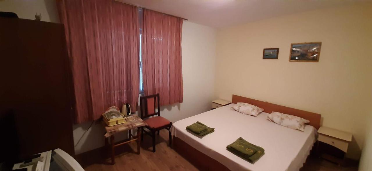Dobrevi Guest House Sozopol Exteriör bild